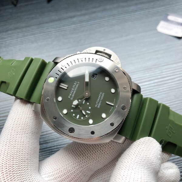 Panerai Submersible automatic 47mm watch (green) - Image 2