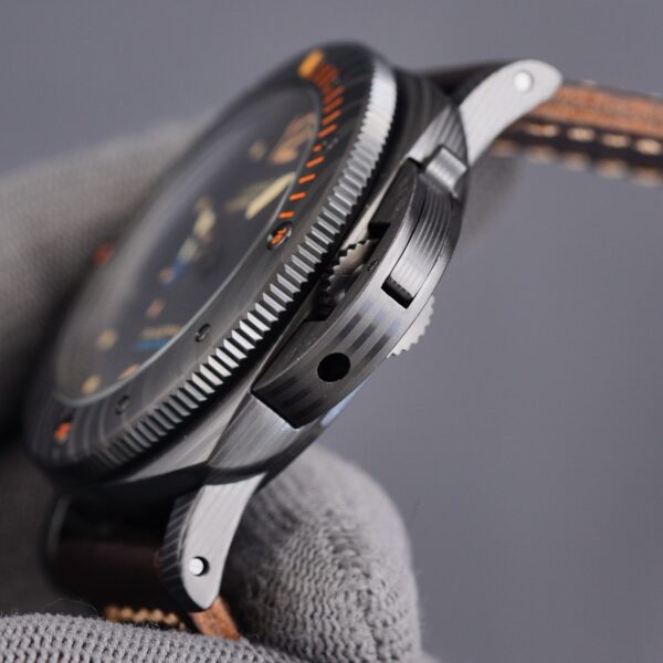 Panerai Submersible automatic 47mm and 42mm watch - Image 3