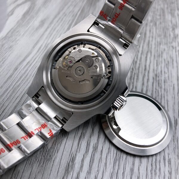 submariner hulk 116610LV-97200 Japan movt - Image 3