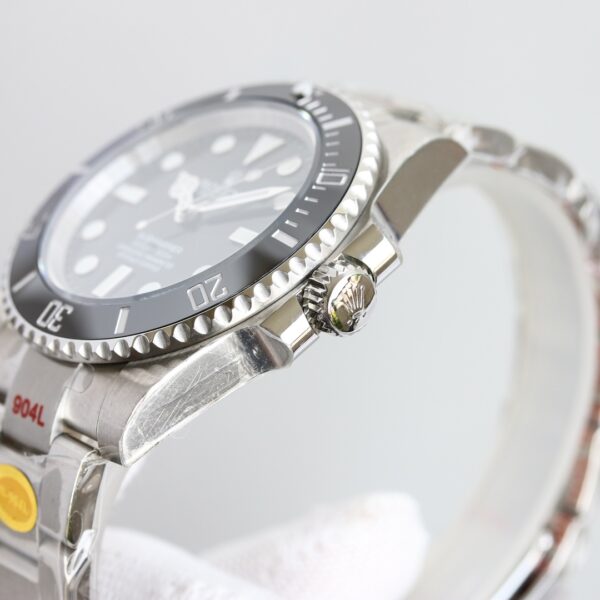 submariner hulk 116610LV-97200 Cal.3135 movt balck - Image 3