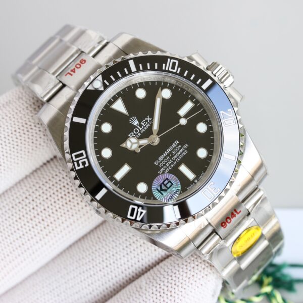 submariner hulk 116610LV-97200 Cal.3135 movt balck