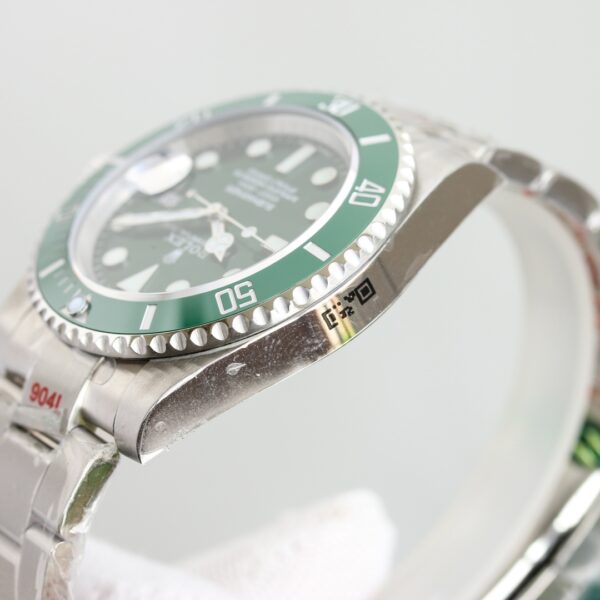 submariner hulk 116610LV-97200 Cal.3135 movt - Image 2